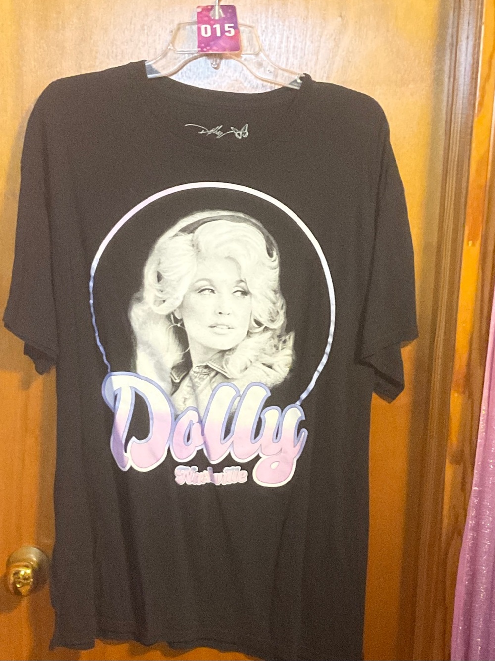15 - Dolly Nashville Black Graphic Tee with Portrait